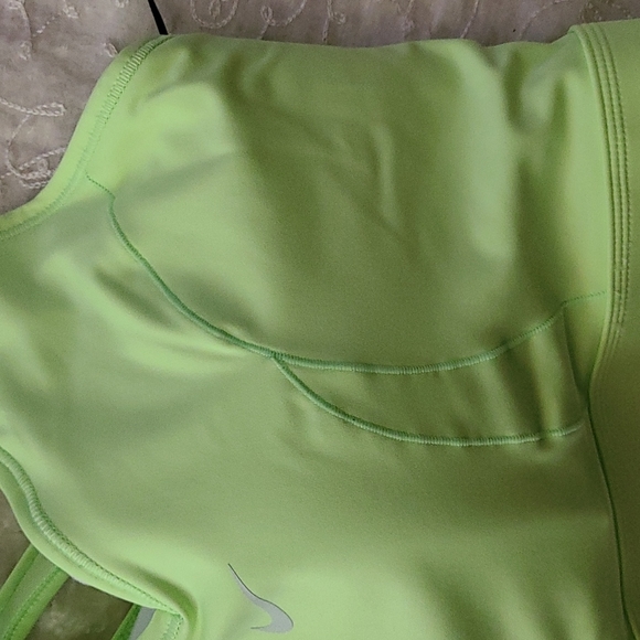 Nike XXL Medium-Support 1-Piece Pad V-Neck Sports Bra - Picture 6 of 9